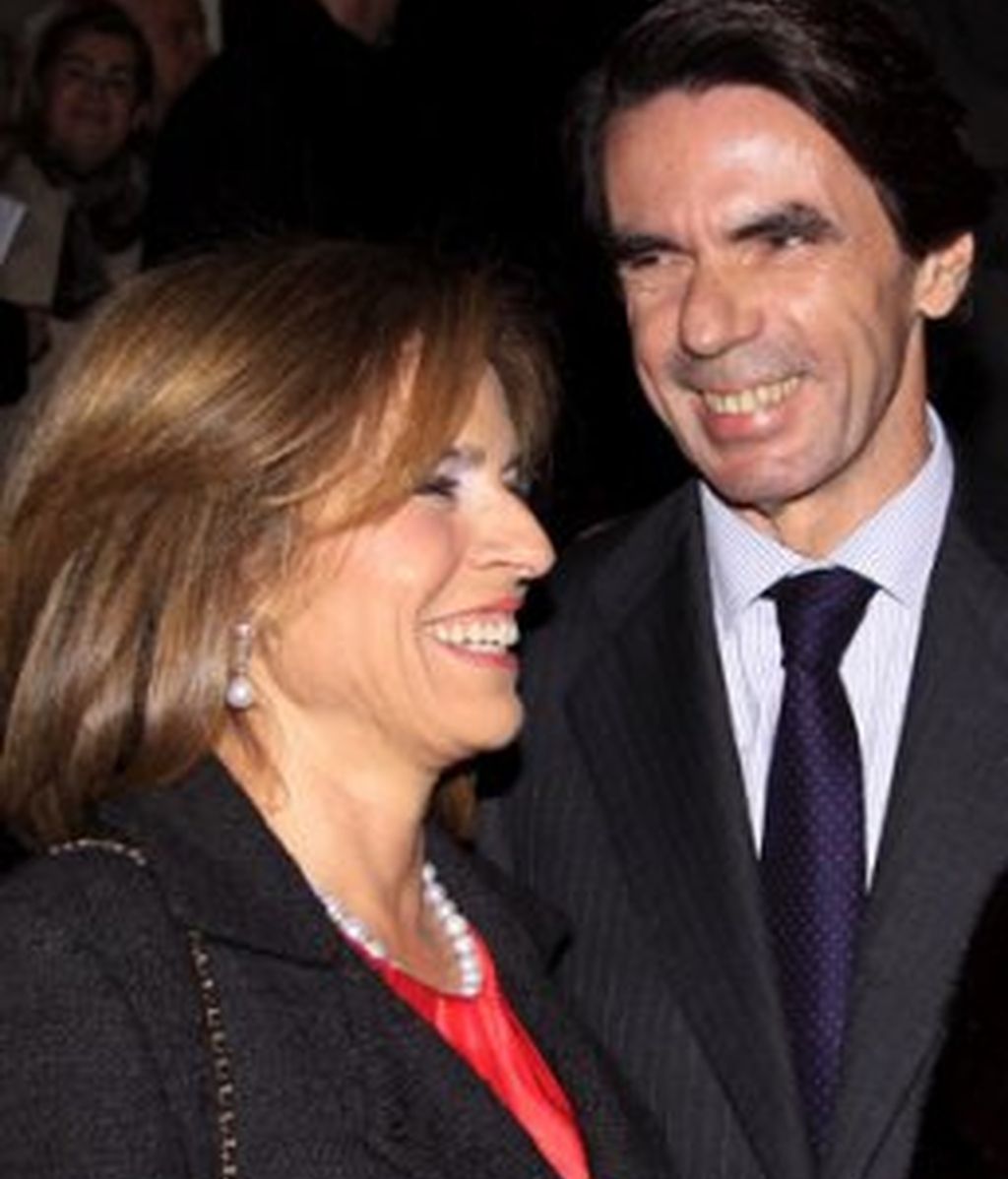 ¿Cómo se llaman las celebrities al oído?