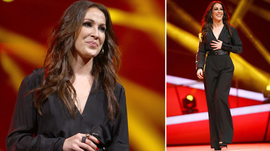 Malú recibió el premio voz de una generación