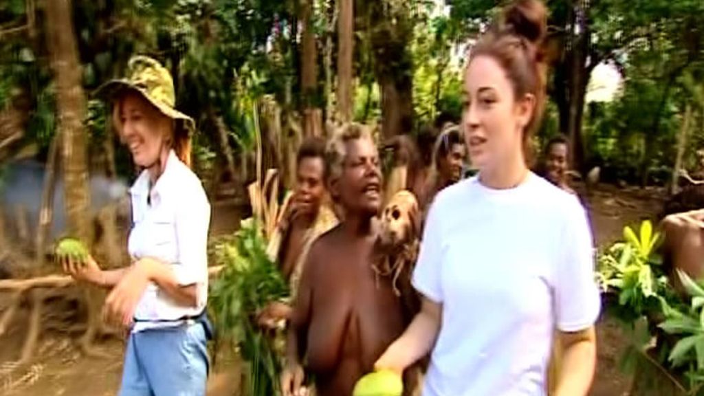 Edi y Raquel, con las mujeres nakulamene