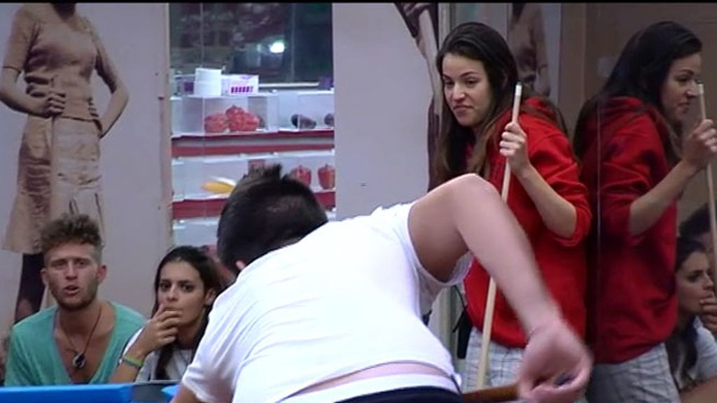 Ninguno de sus compañeros quiso perderse el duelo