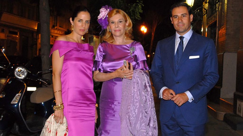 La Duquesa de Alba vuelve a ir de boda con Alfonso Díez