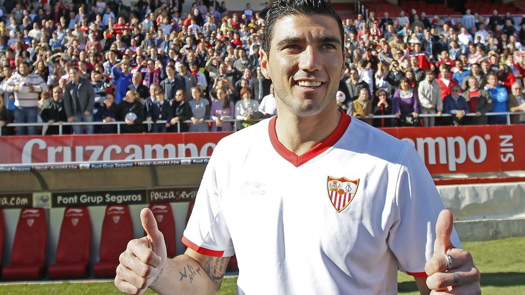 El jugador del Sevilla, José Antonio Reyes, en su presentación