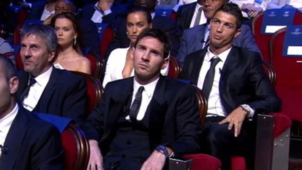 Cristiano reaparece con una súper escotada Irina y da un recital de caritas largas
