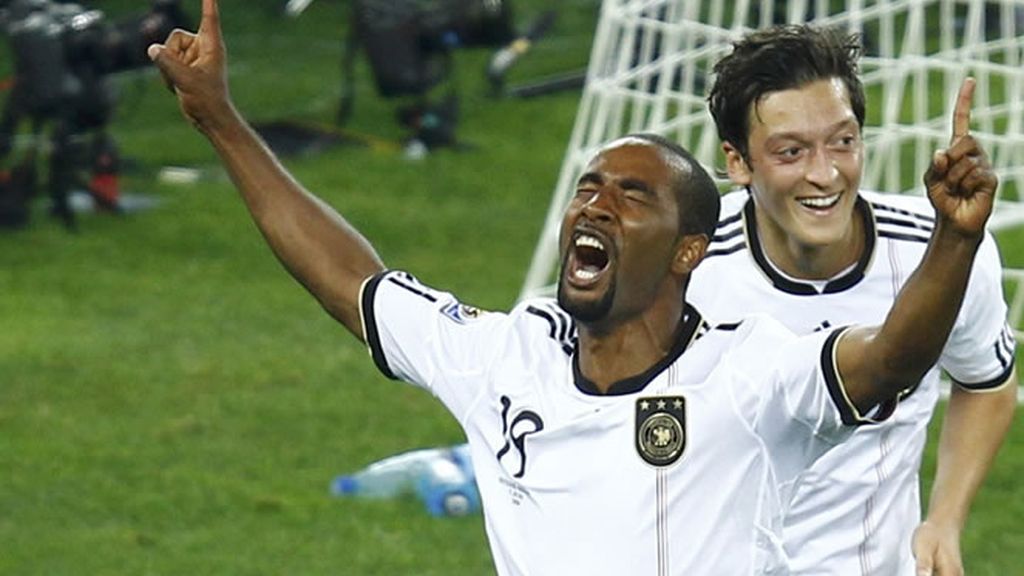 F ) Cacau, el definitivo