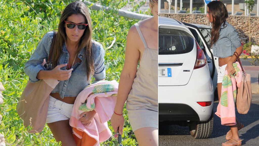 Ana Boyer o cómo crear tendencia de cala en cala en sus vacaciones por Ibiza