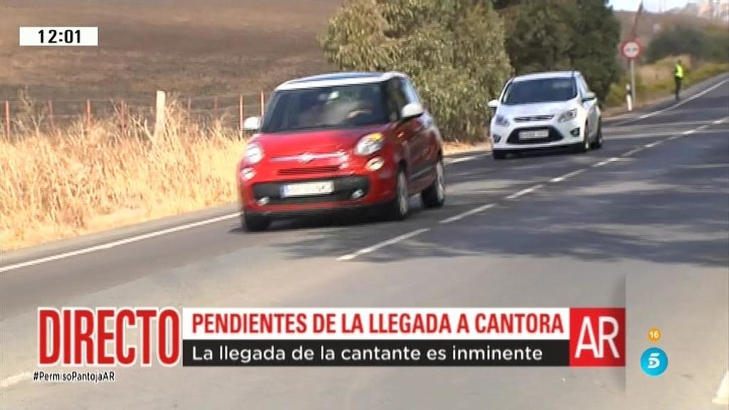 La cantante se mostró más seria que en las anteriores ocasiones