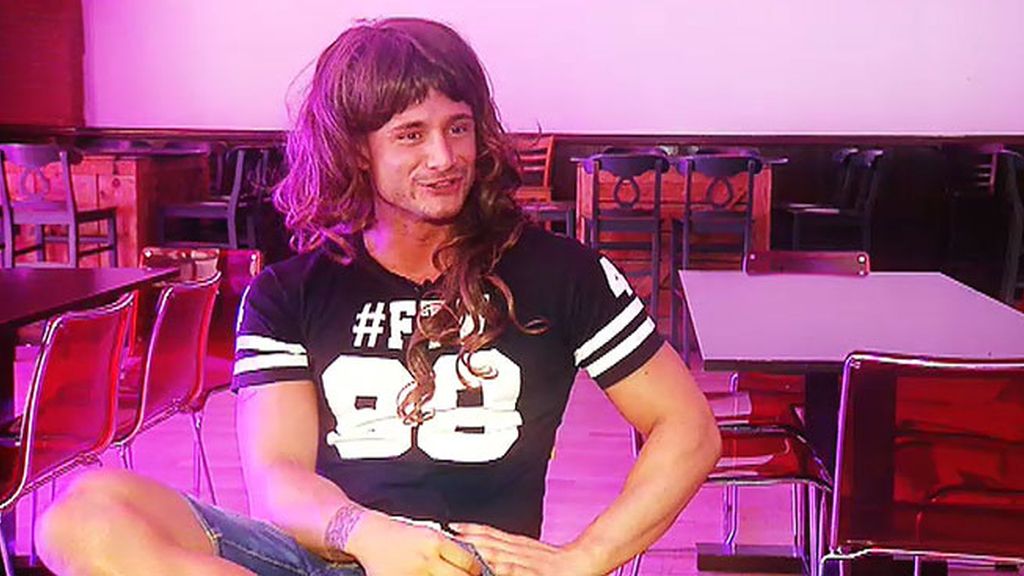 Ángel, a Jeni: “No entiendo que en las citas te hagas la dura”