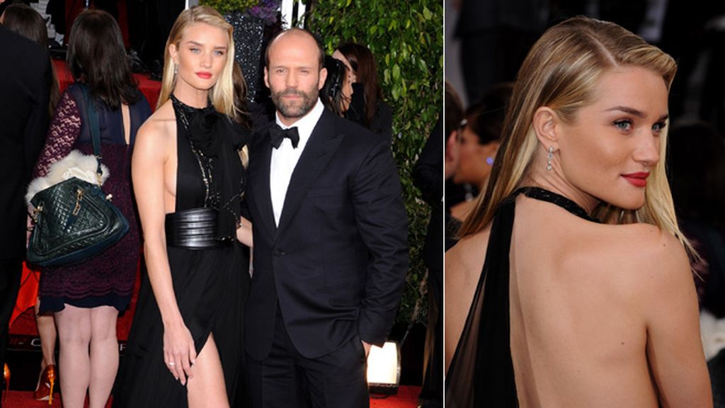 Rosie Huntington Whiteley: escote en la espalda, pierna al aire y poca tela por los lados