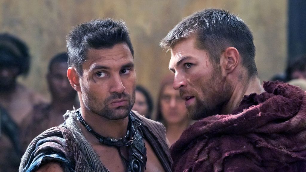 Spartacus y Crixus comienzan a gestar su venganza