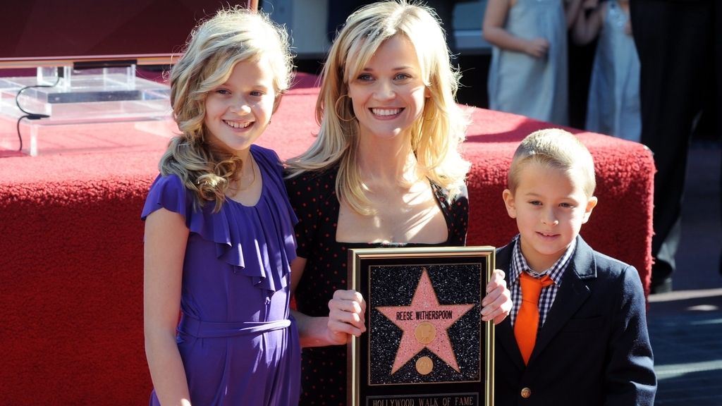 Reese Witherspoon y sus dos hijos
