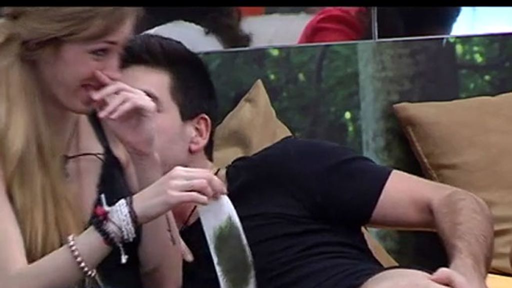 Las chicas disfrutaron de la sesión de depilación