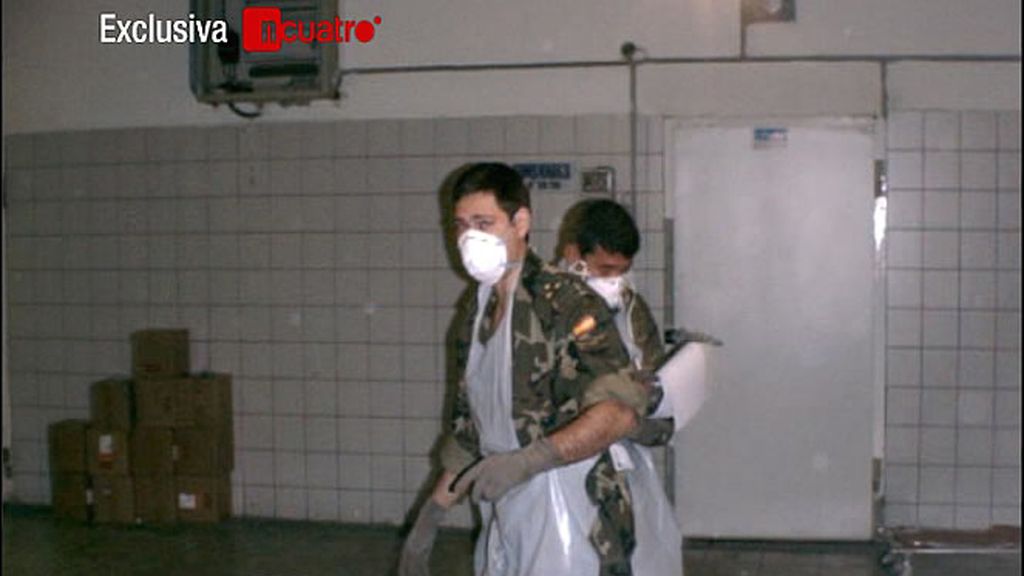 Imágenes exclusivas de las identificaciones de los cadáveres de los militares fallecidos en el accidente del Yak-42