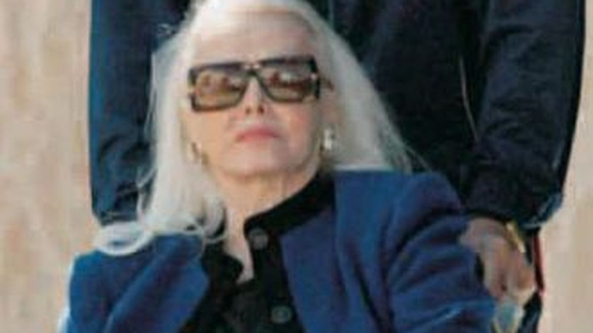 Zsa Zsa Gabor ingresó este domingo en un hospital de Los Angeles donde tendrán que amputarle parcialmente una pierna. Foto reciente de la diva. Zsa Zsa Gabor ingresó este domingo en un hospital de Los Angeles donde tendrán que amputarle parcialmente una pierna. Foto reciente de la diva.