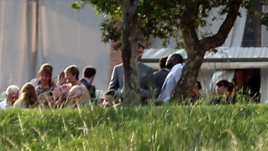 El vestido verde de la novia, los invitados, la masía... Así fue la boda de Marc Gasol