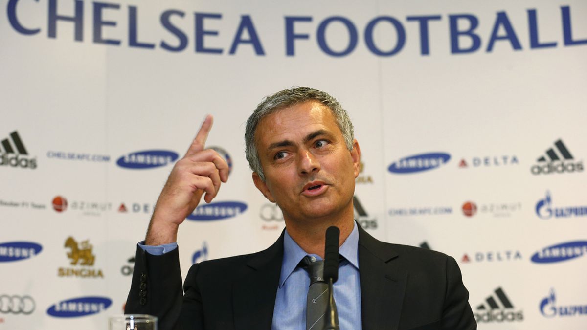 José Mourinho en una rueda de prensa en el estadio Stamford Bridge de Londres