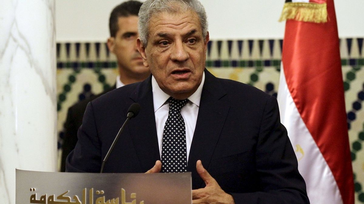 Ibrahim Mehleb, primer ministro de Egipto, dimite