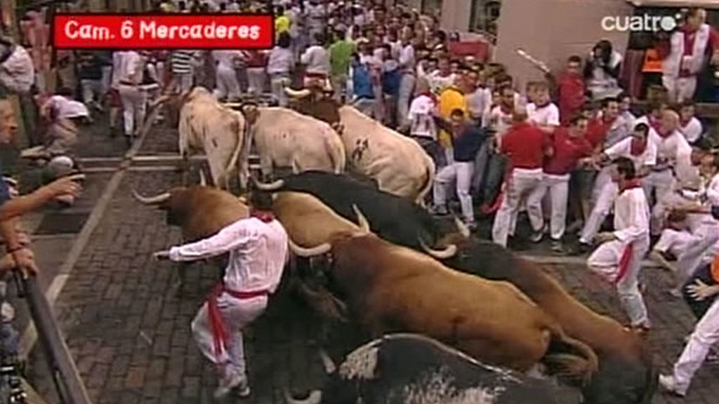 San Fermín echó dos capotes en la curva de Mercaderes