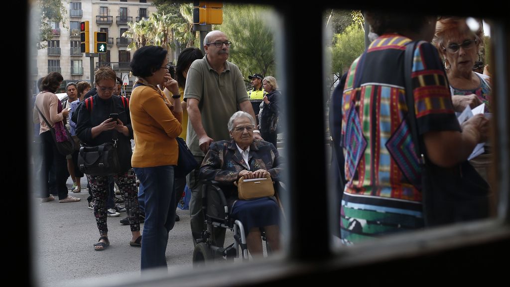Elecciones catalanas: colas para votar