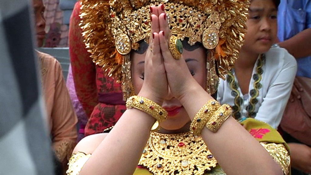 Las mejores fotos de una boda balinesa con 'Callejeros Viajeros'