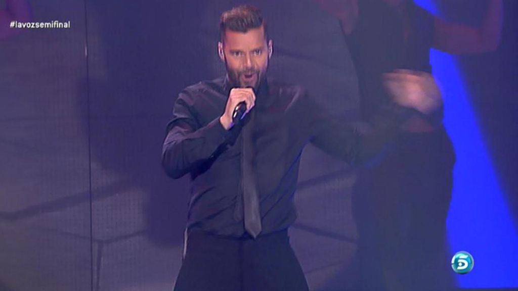 Ricky Martin y su pantalón baggy