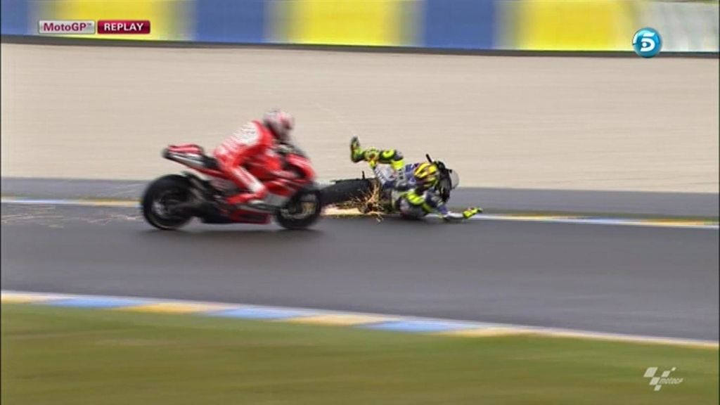 Rossi se fue al suelo a 11 vueltas del final del GP de Francia