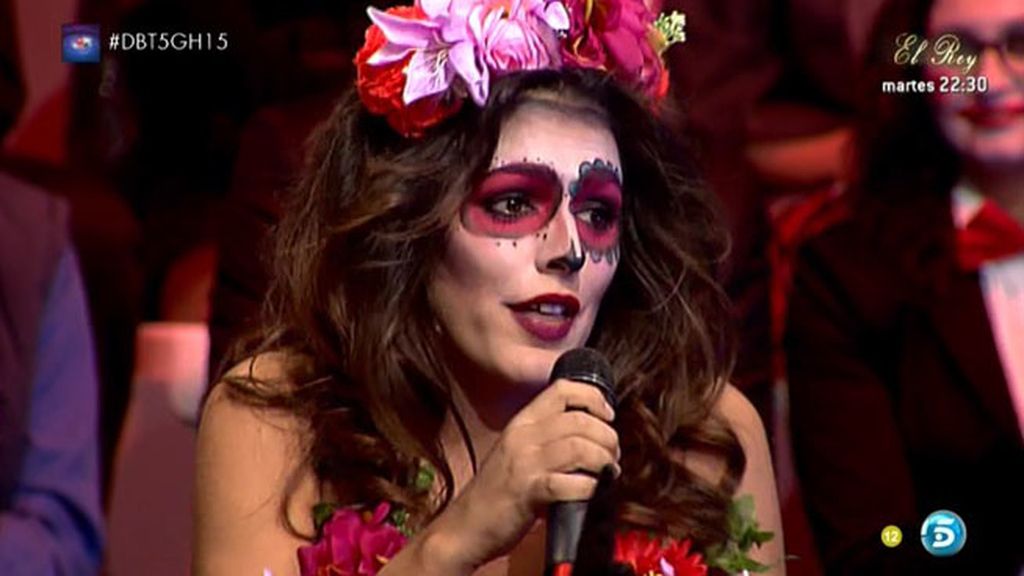 Las gradas del debate celebran Halloween