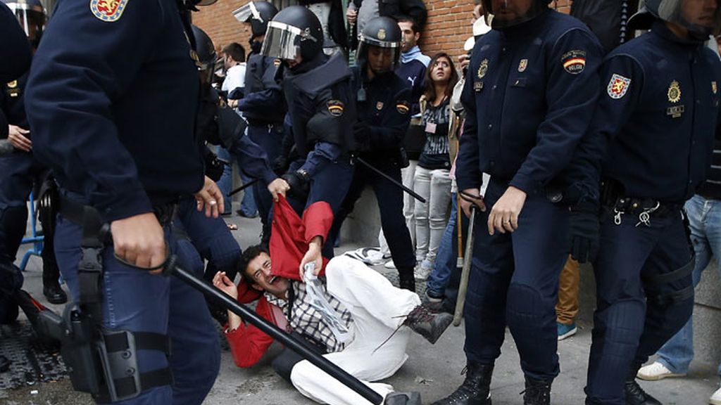 Cargas policiales en los alrededores del Congreso