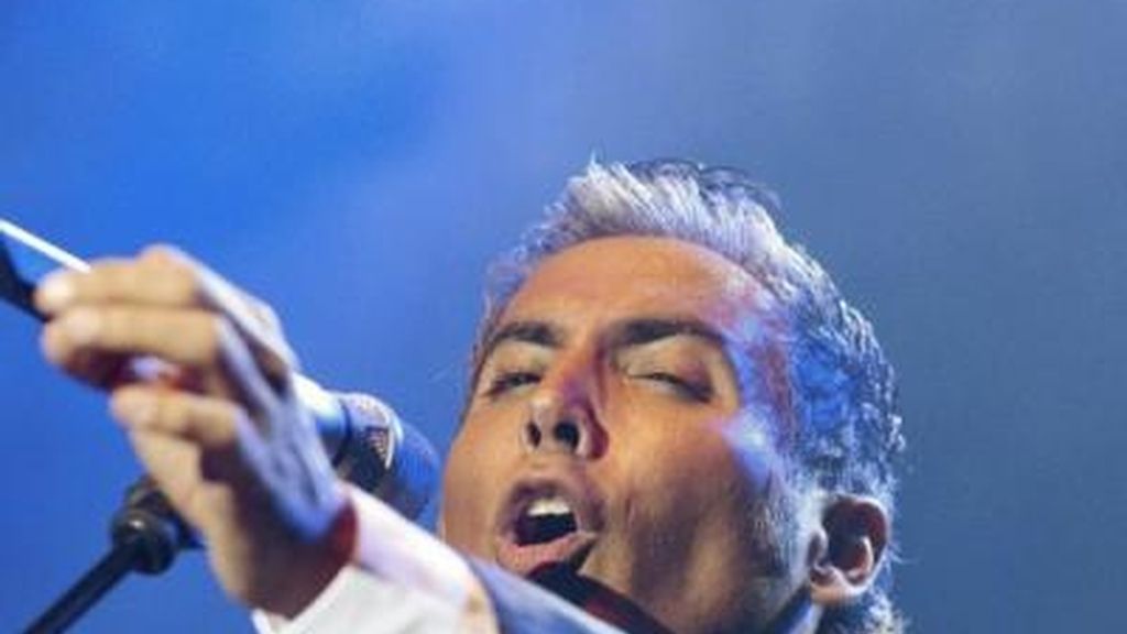 El cantante tuvo que suspender un concierto que tenía programado en Nueva York.