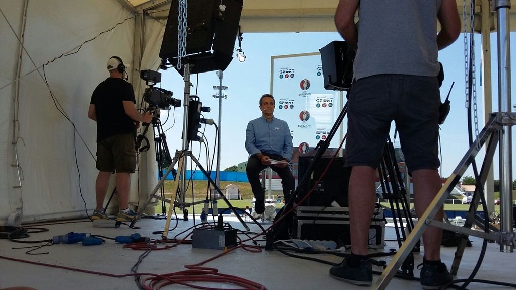 El equipo de Mediaset ya está en Francia para apoyar a la selección en la Eurocopa