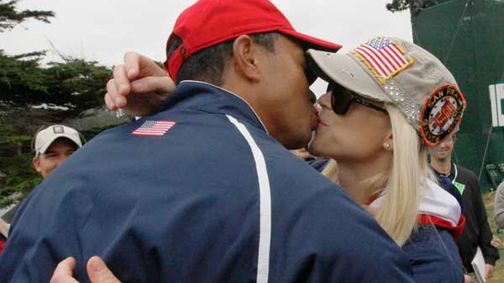 Elin Nordegren le pide el divorcio a Woods