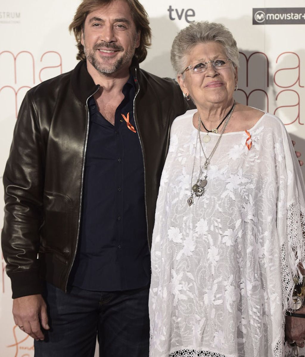 Javier Bardem acudió junto a su madre, Pilar