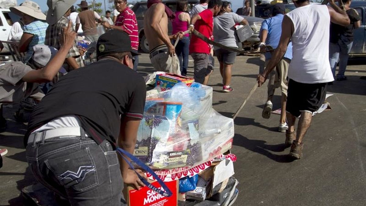 Comienzan los saqueos tras el paso del huracán Odile en México