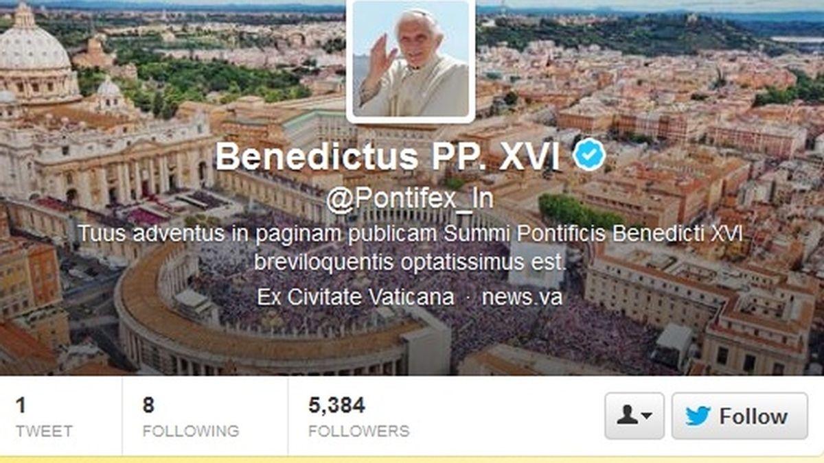El Papa escribe su primer tuit en latín