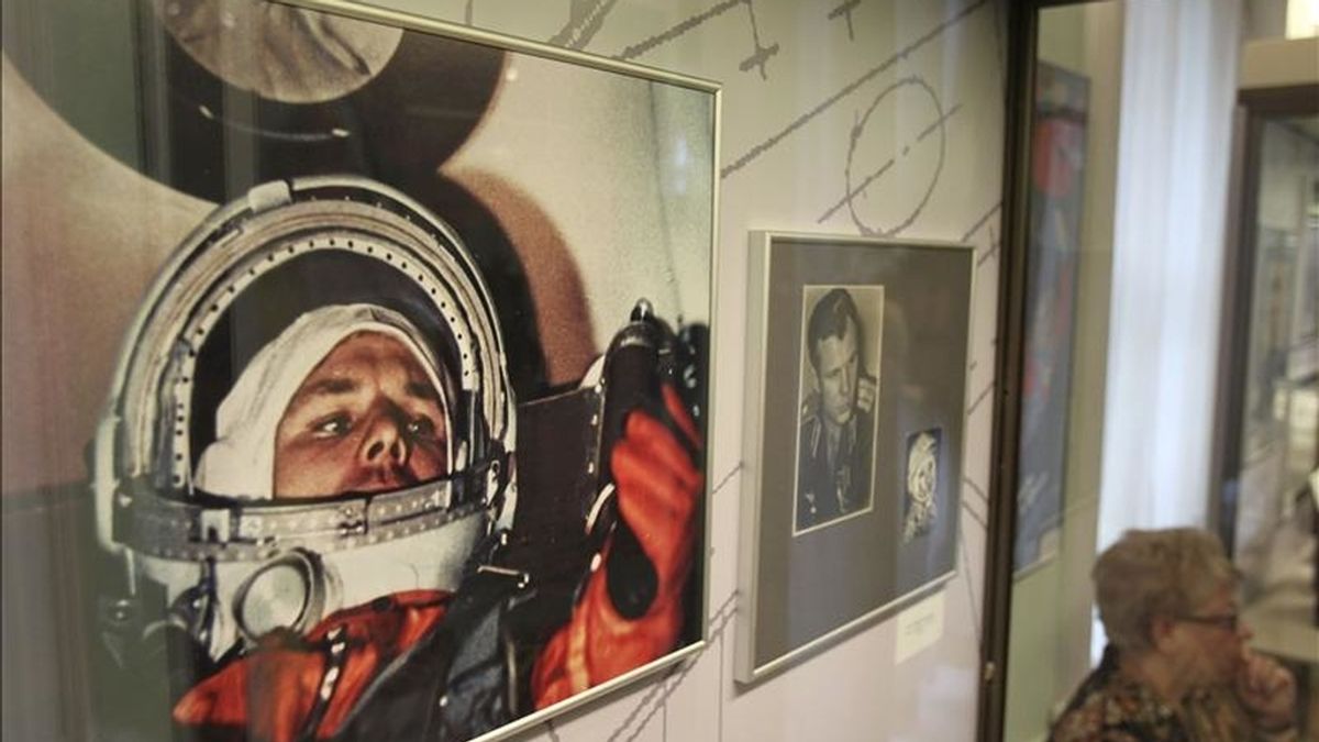 El 12 de abril de 1961 Gagarin se convirtió en el primer ser humano que viajó al espacio. Vídeo: Informativos Telecinco