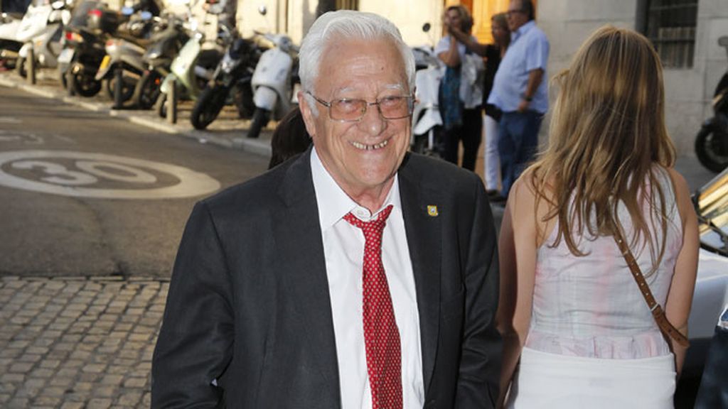 El padre Ángel fue el encargado de oficiar la misa