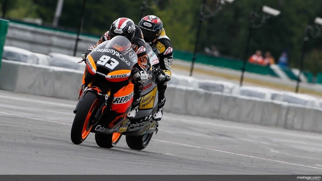 Luthi y Márquez cruzan la línea de meta casi a la vez