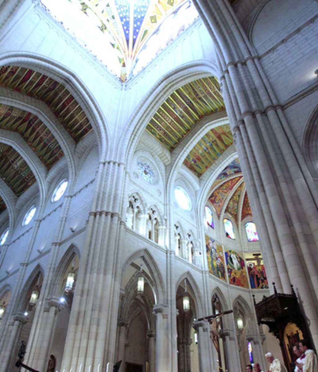 El Papa ofreció una misa en la Catedral de la Almudena