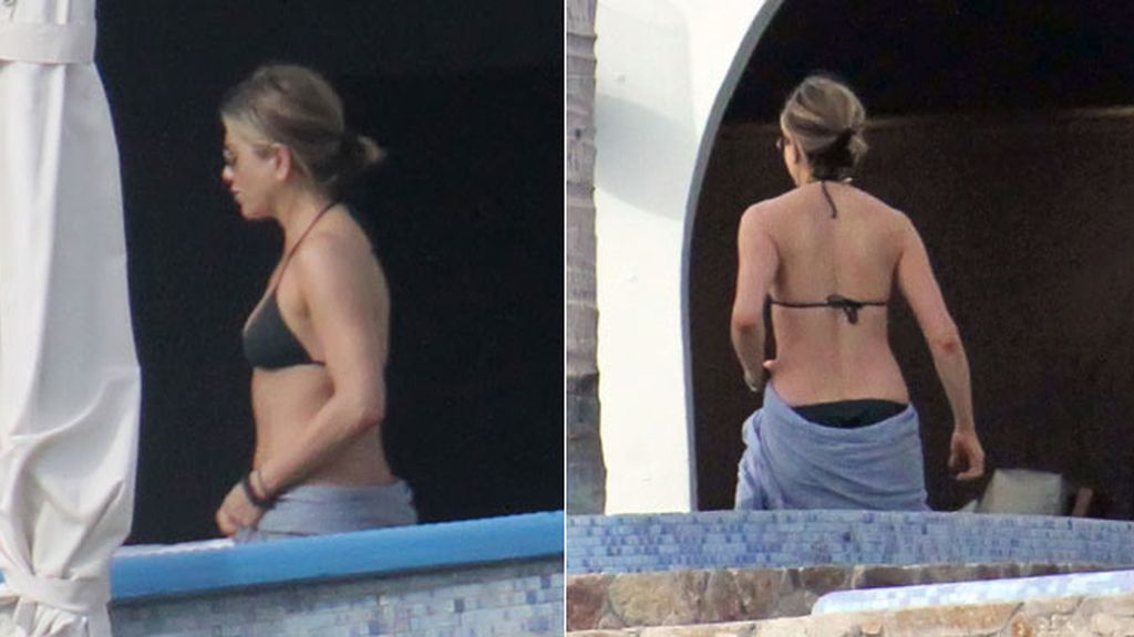 Jennifer Aniston pasa las navidades en bañador