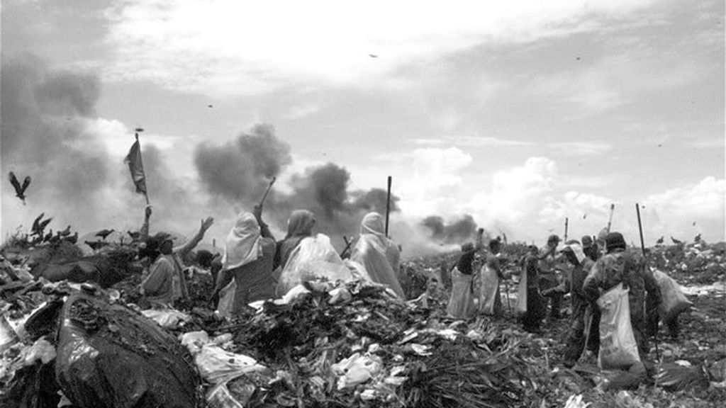 El humo también 'contamina' el vertedero