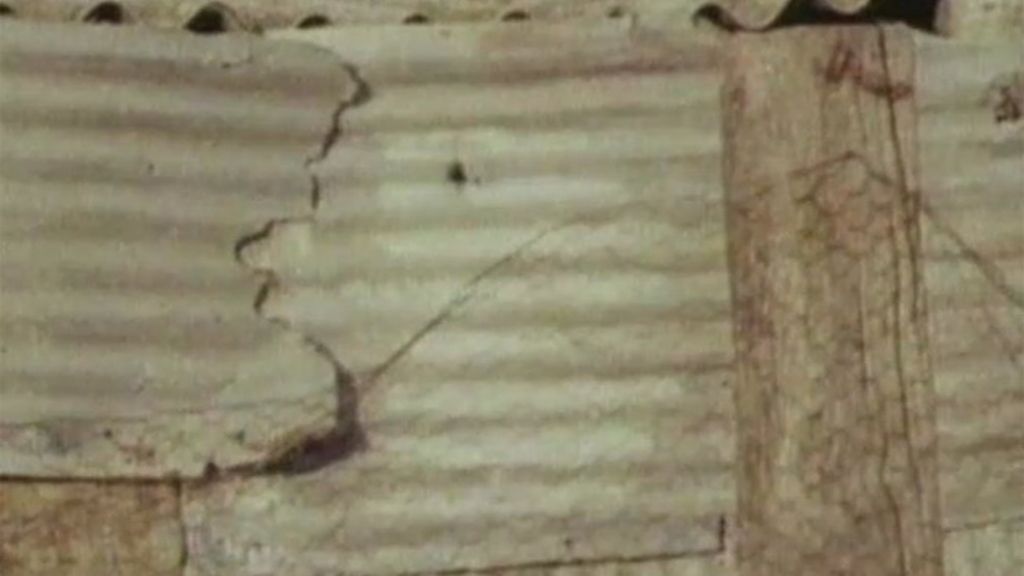 El hombre del sombrero y vírgenes que lloran sangre