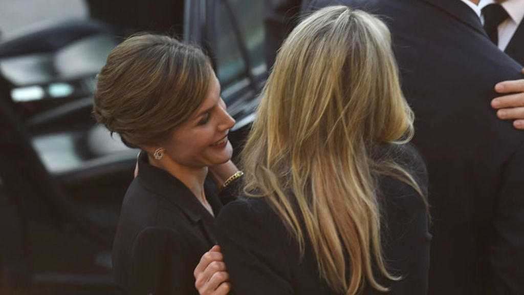 Doña Letizia le mostró su afecto a Máxima, la reina de Holanda