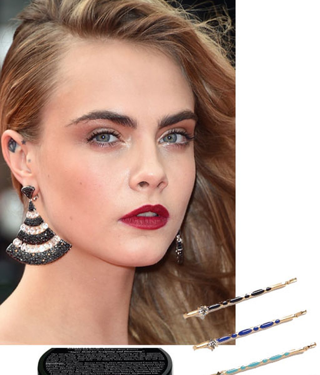 El sábado: melena a un lado. Cara Delevingne