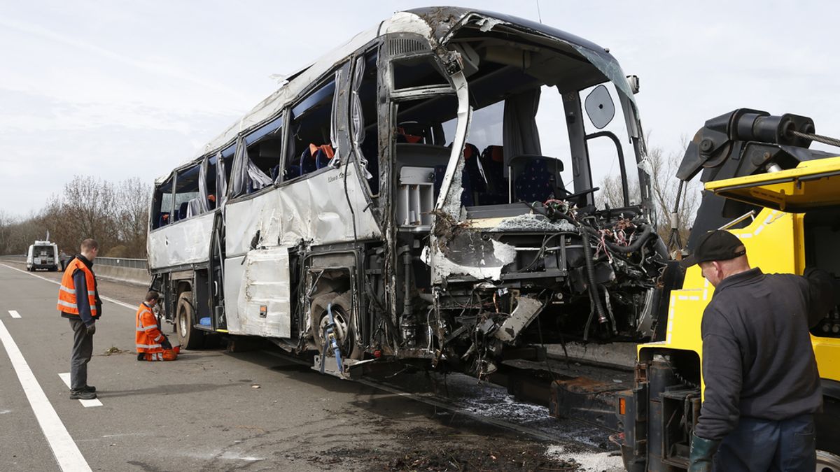Cinco muertos en un accidente de autobús con jóvenes rusos a bordo