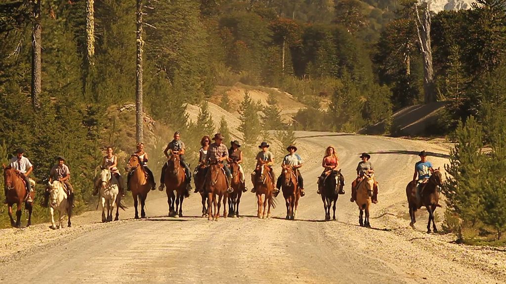 Los seis padres e hijos deberán recorrer a caballo 200 kilómetros