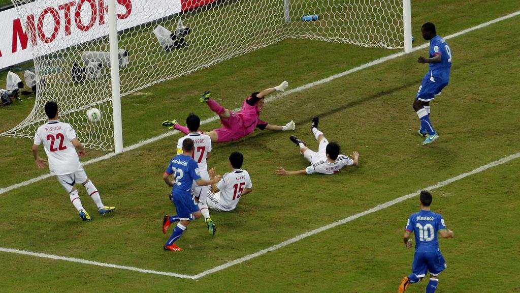 Italia 4-3 Japón, en imágenes