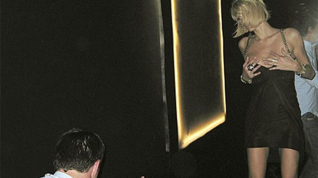 Así pone 'cachondo' Paris Hilton a su novio