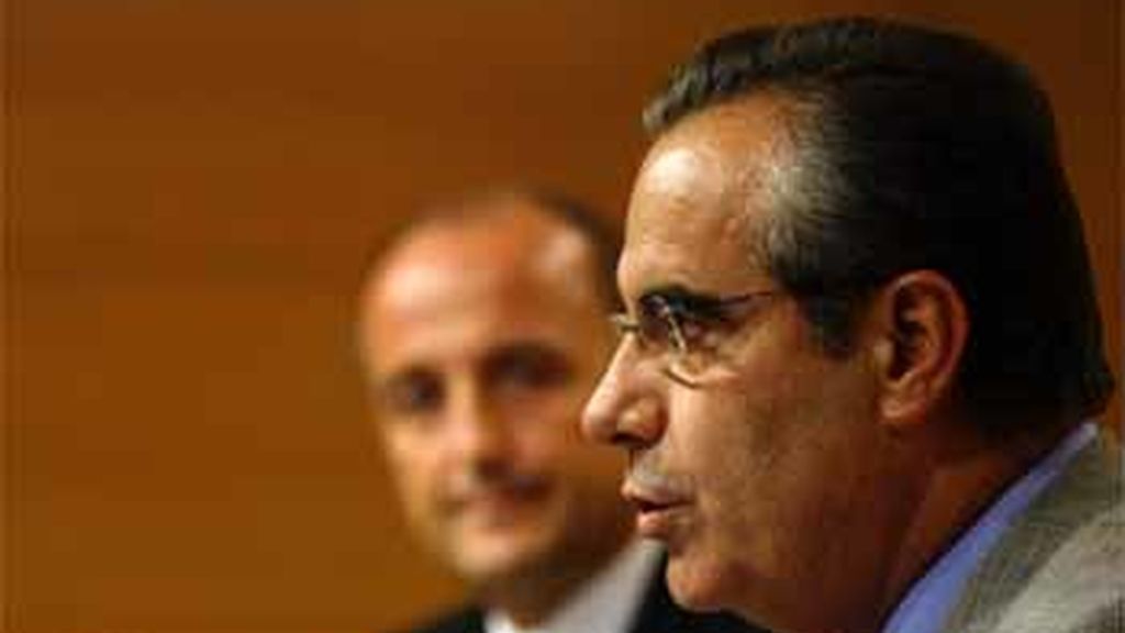 El ministro de Trabajo e Inmigración, Celestino Corbacho, durante una conferencia en Madrid