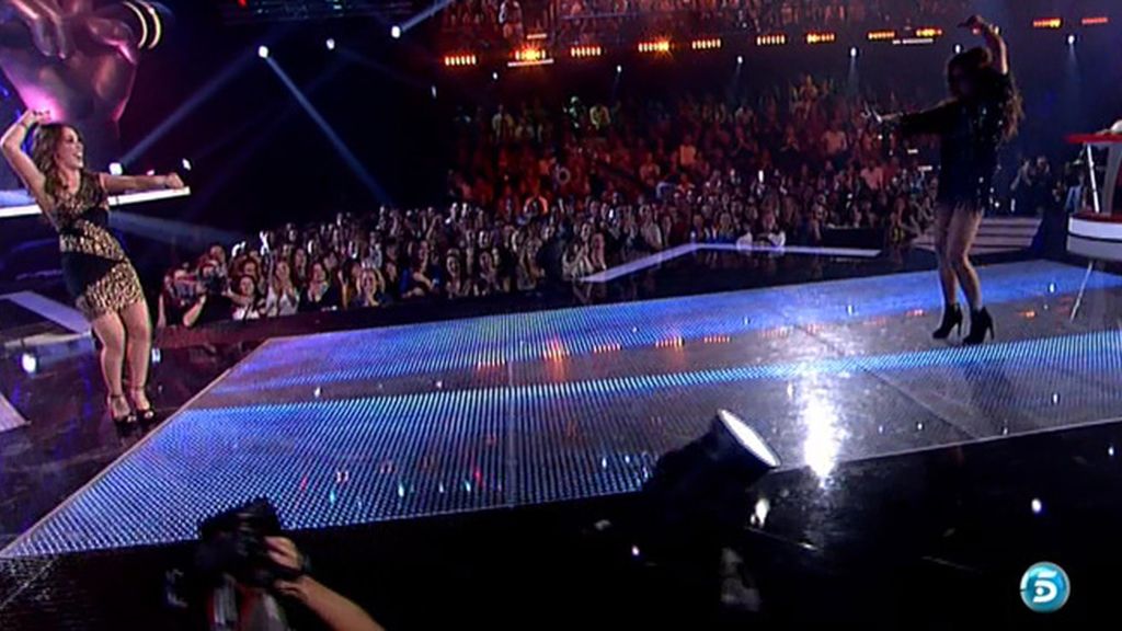 Malú y su hermano protagonizan el momento más familiar de la final