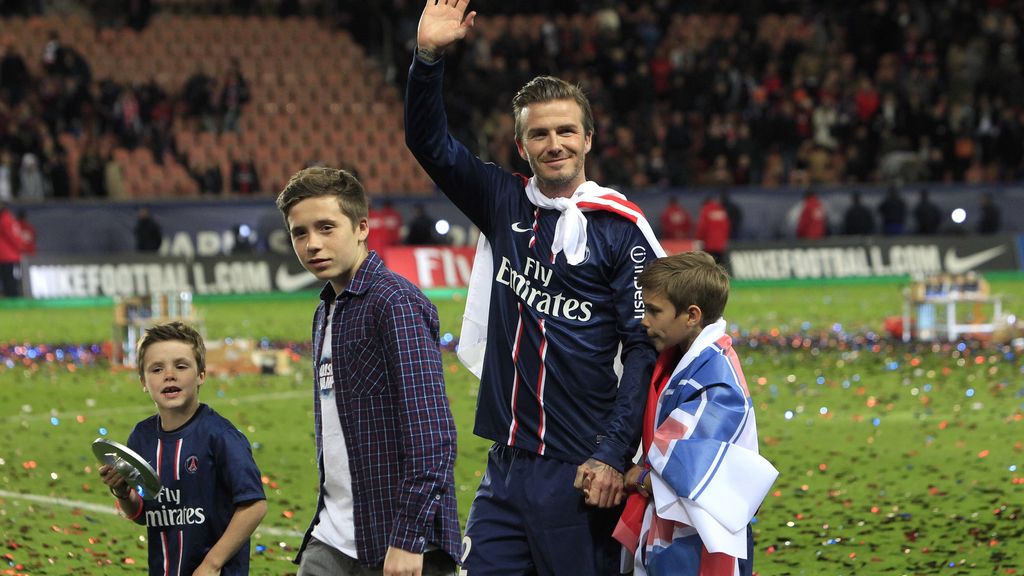 Despedida junto a sus hijos mayores