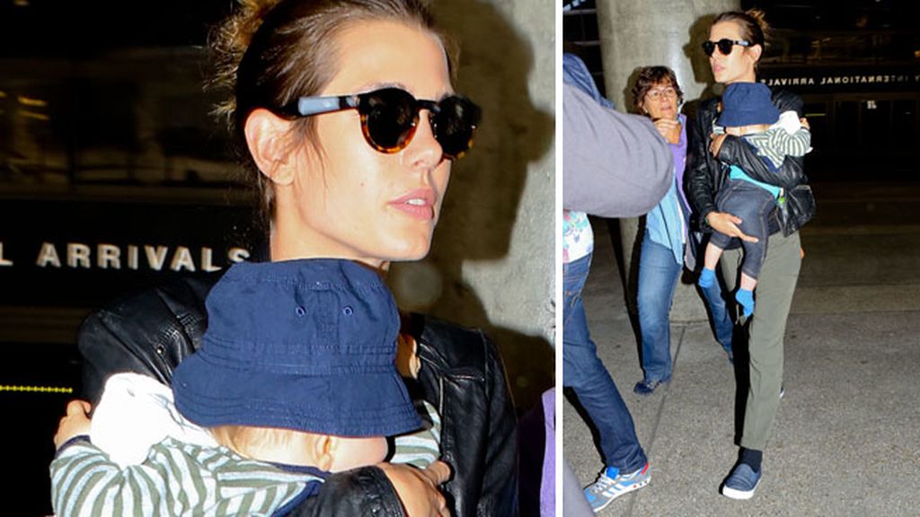 Carlota de Mónaco protegió a Raphaël con un gorro para que no fuese fotografiado